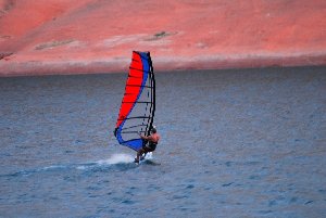 082807 Lake Powell Rick Windsurfing 1 400kb.JPG (301.5 KiB) Viewed 3689 times 082807 Lake Powell Rick Windsurfing 1 400kb.JPG