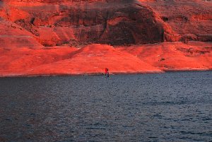 082807 Lake Powell Rick Windsurfing 500kb2.JPG (354.98 KiB) Viewed 3688 times 082807 Lake Powell Rick Windsurfing 500kb2.JPG