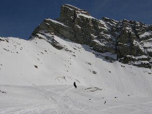 Kite w Old Hyndman.JPG